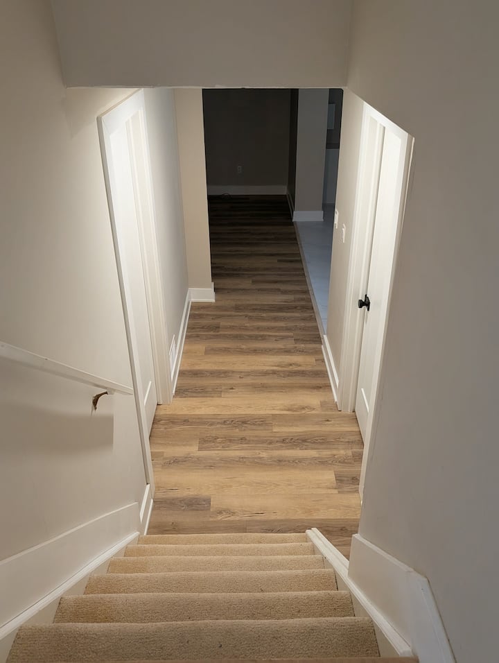 Cute Studio Apartment, Separate Entrance, Private. - Hamilton