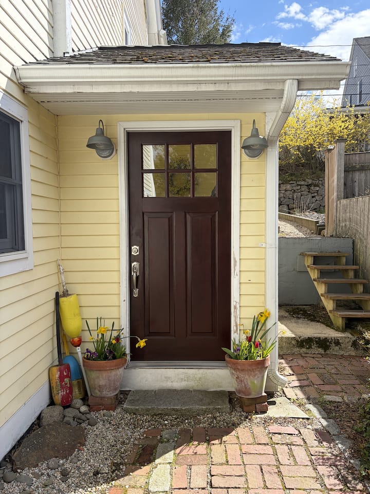 Beverly Farms - Cozy Seaside Village - Salem, MA