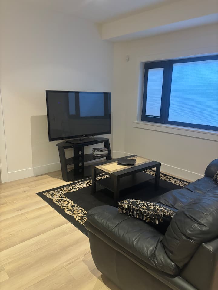 Brand New Bright 2br Suite Govt Road Area, Burnaby - Burnaby