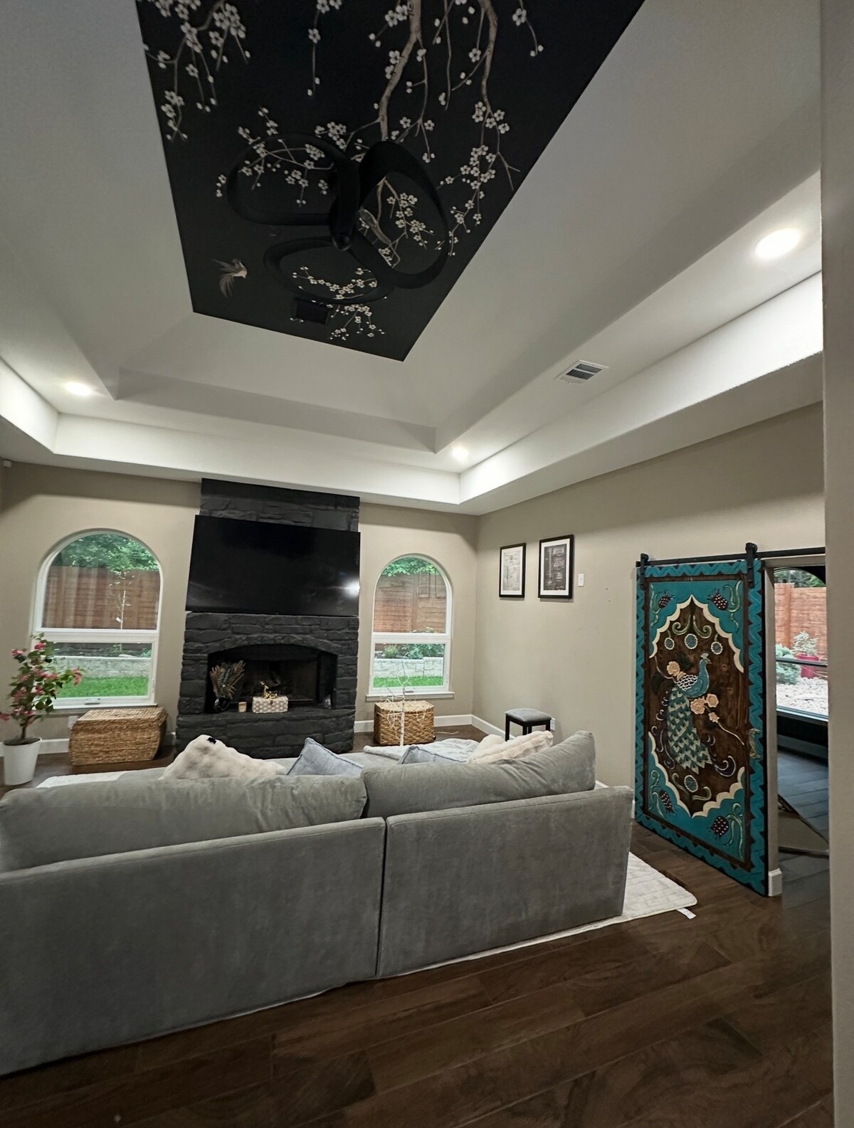 Stylish Austin Ranch |Hot Tub· Fire Pit ·Sleeps 10