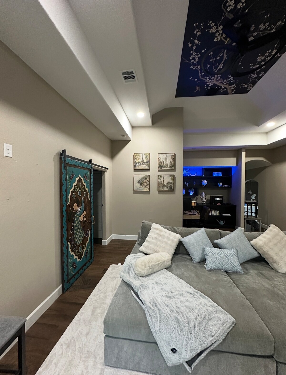 Stylish Austin Ranch |Hot Tub· Fire Pit ·Sleeps 10