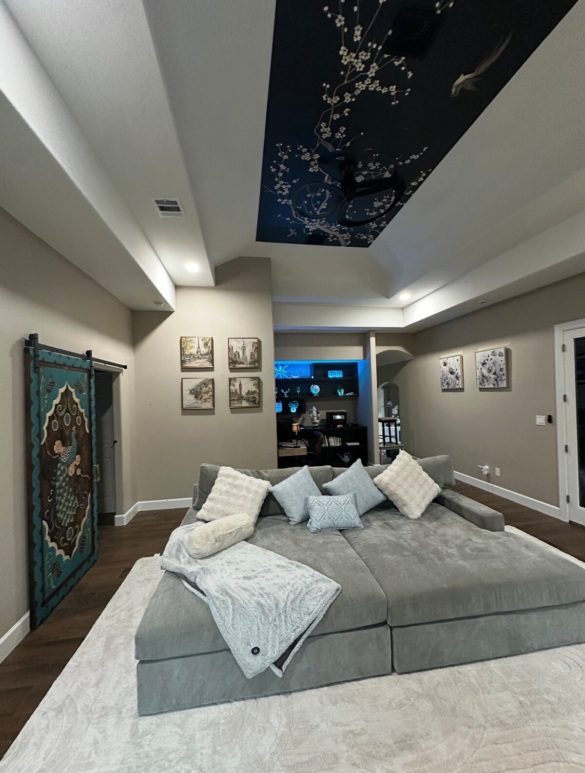 Stylish Austin Ranch |Hot Tub· Fire Pit ·Sleeps 10