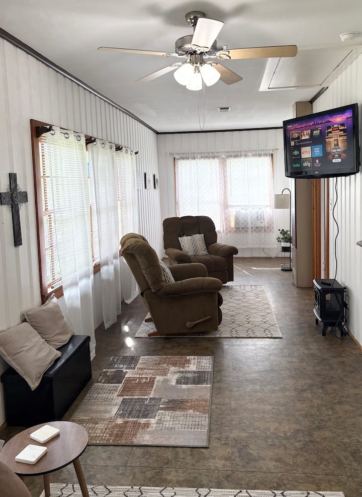 Jackson’s Serenity Guesthouse | Quiet Country Stay - Jackson, MS