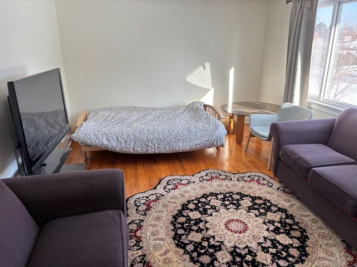 Home In Carlingwood, Ottawa - Ottawa