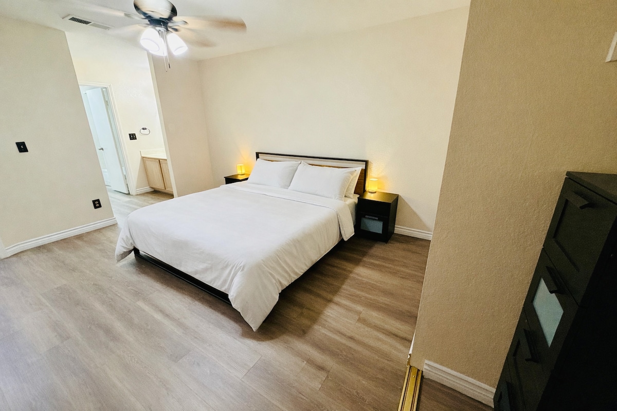 Cozy Vegas Townhome