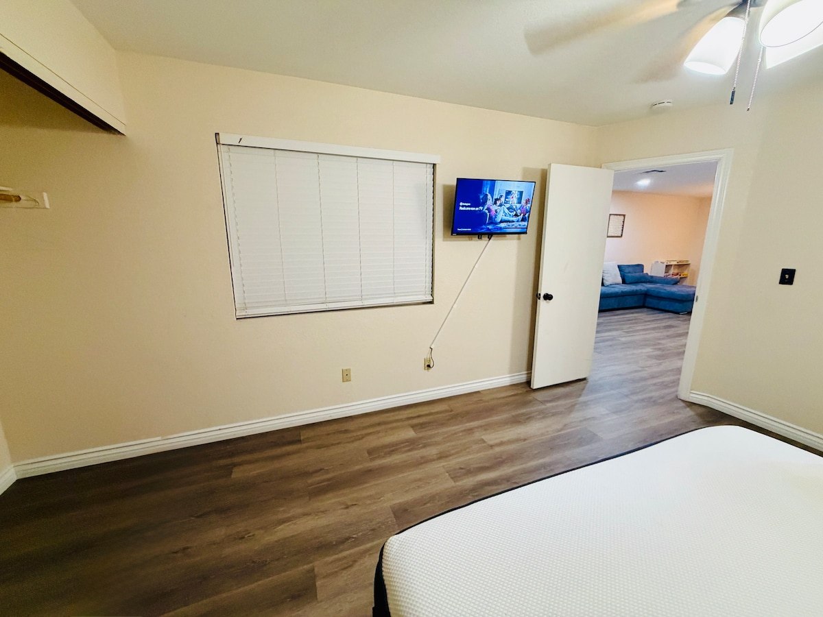 Cozy Vegas Townhome