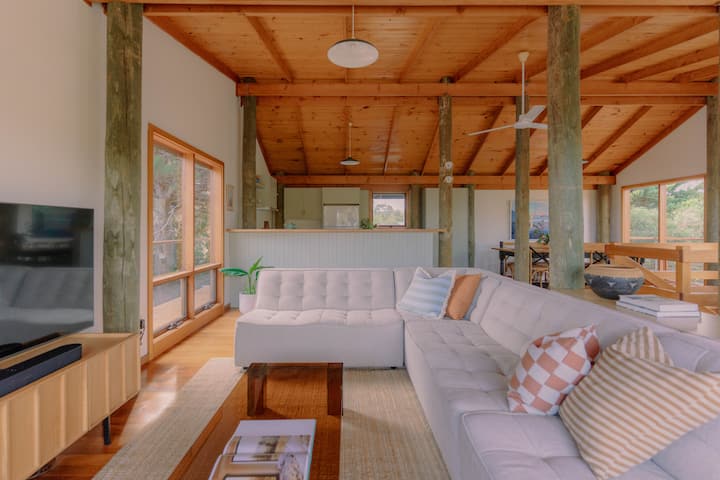 Cedar By The Sea~family Retreat~ Heated Pool+sauna - Normanville
