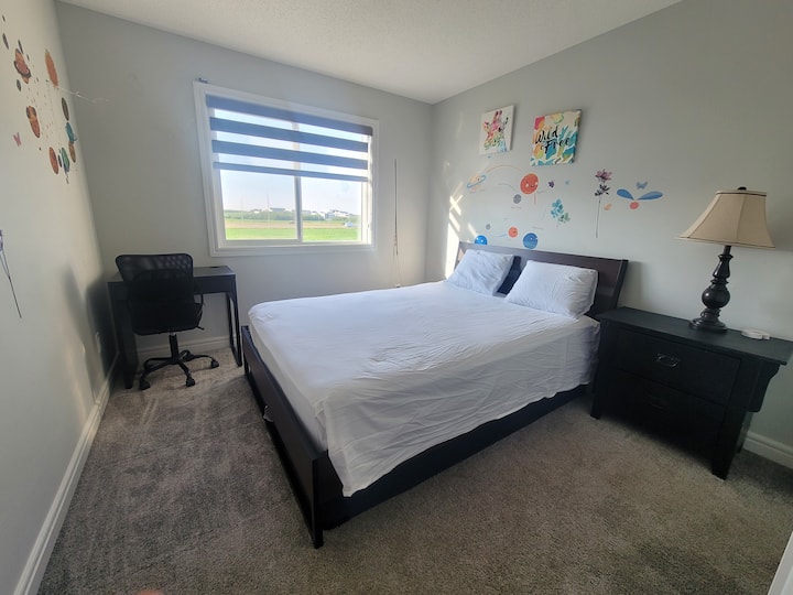 Newcastle 1 Bedroom Shared Room - Saint Albert