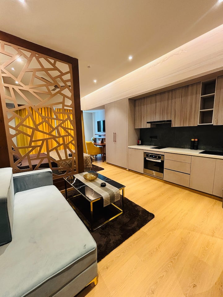 Apartment (Luxe 6) Serenity Homes, Gaur City, Gzd - Noida