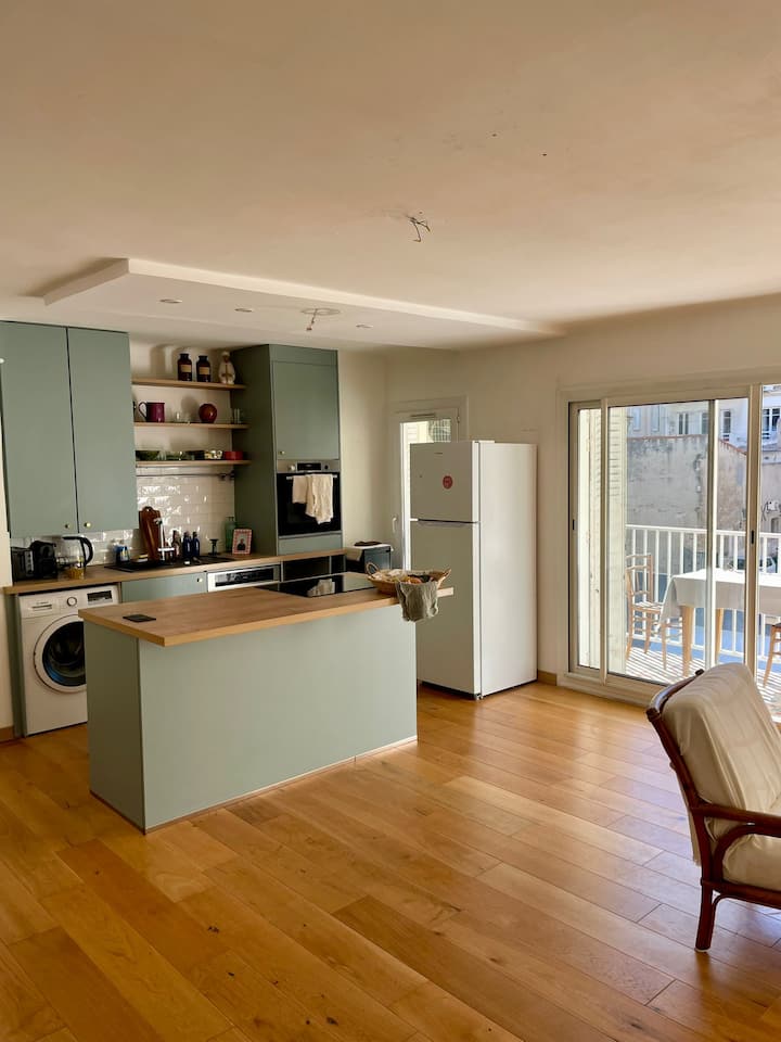 T3 Lumineux Avec Terrasse – Vieux-port - Marseille