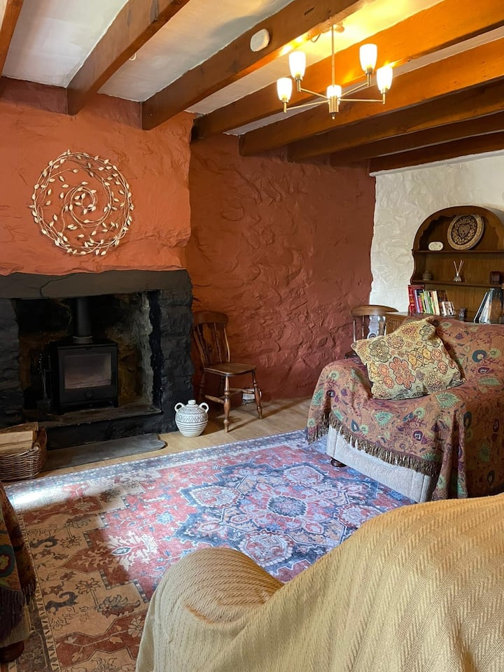 Welsh Cottage - National Trust - Penrhyn Castle & Garden