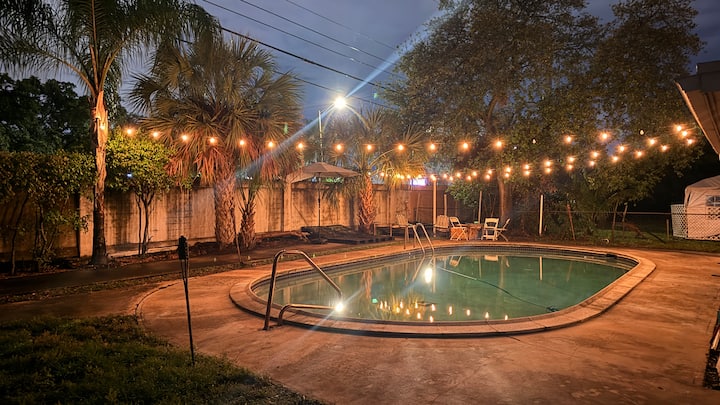 Modern Suite Near Hard Rock Stadium & Beach - Pembroke Pines, FL