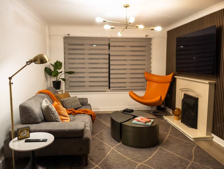 Luxury Spa Retreat/ Hottub - Sauna - Massage Chair - Chelmsford