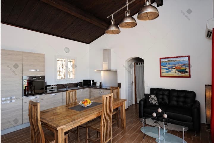 Maison Avec Piscine Idéale Pour Tous. 2 Grand Lits - Figari