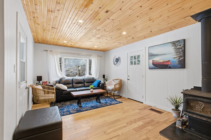 Serene Otter Lake Waterfront | Dock + Fire Pit - Huntsville
