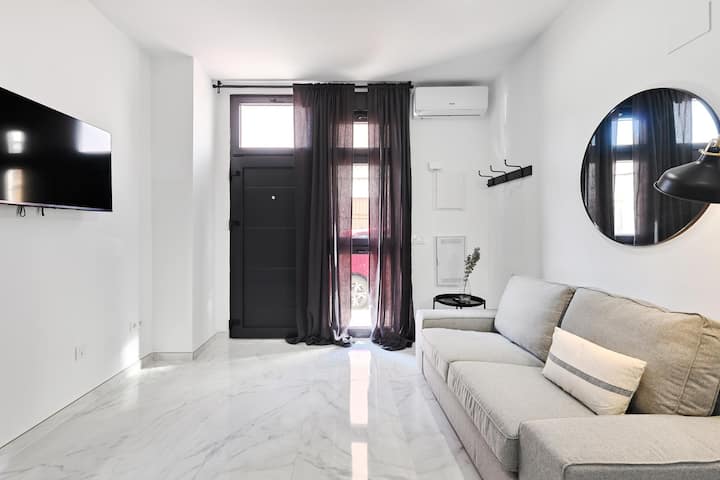 Premium Studio / 1 Min Beach / Ac / Full Kitchen - Torrevieja