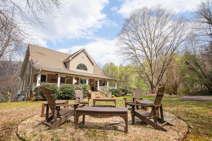 Beary Relaxing | Sleeps 10, Bryson City Cabin! - Bryson City, NC