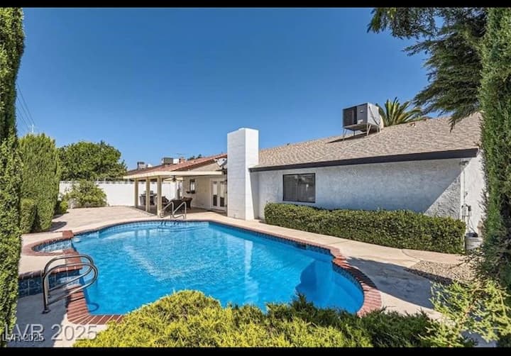 Casa Nova Vista - Las Vegas, NV