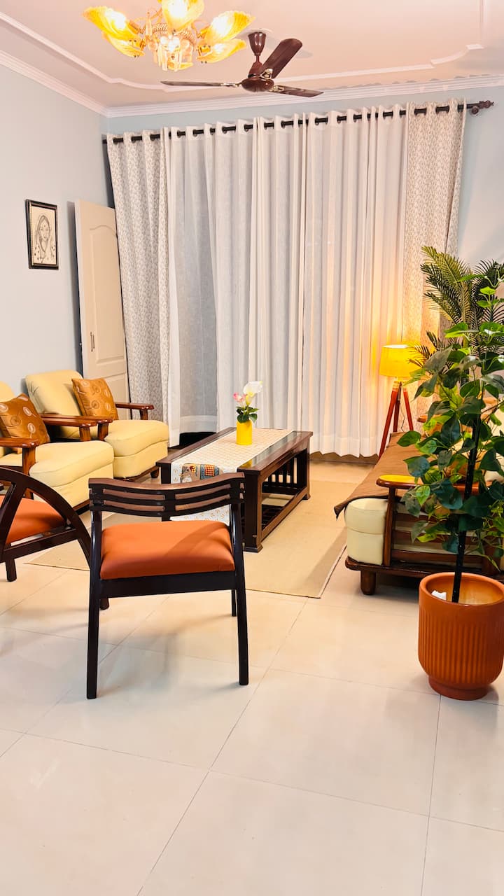 Gated 3bhk Flat 150mtr To Medanta-home Away Home. - Gurgaon
