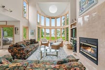 Lake Charlevoix Waterfront 4BR on Oyster Bay -DOCK