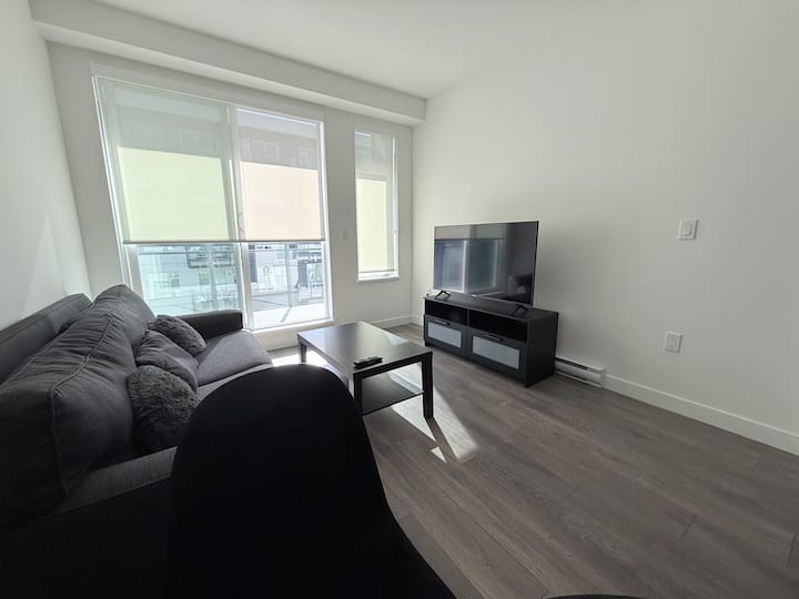 Carrée • 2 Br 4 Ppl • Opening Deal - Surrey