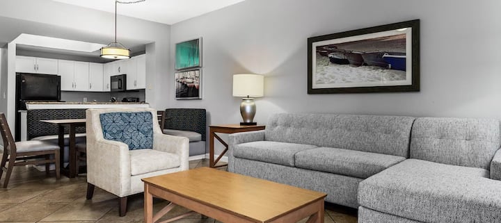 2‑bedroom Emerald Coast Retreat At Majestic Sun - Miramar Beach, FL