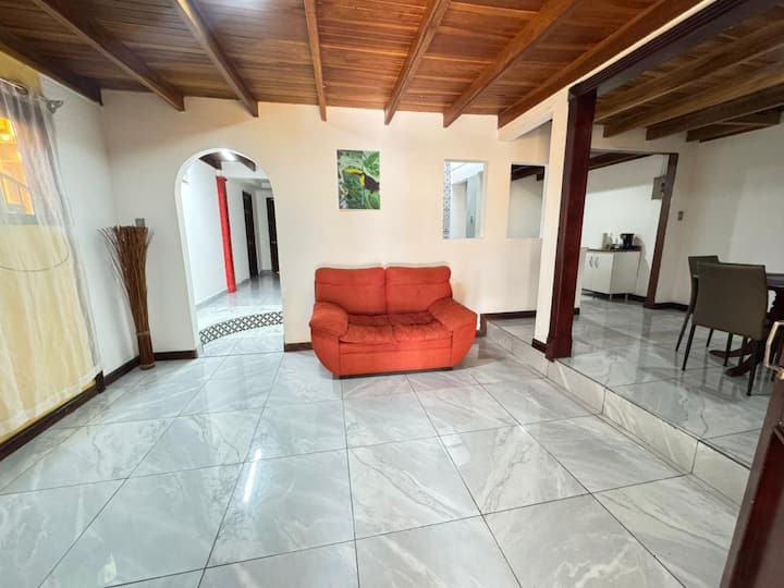 Confortable Apartamento En Escazú - Escazu