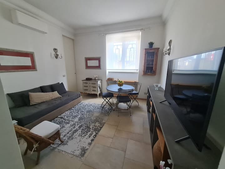 Poerio Home - Appartamento Tranquillo E Riservato - Рим