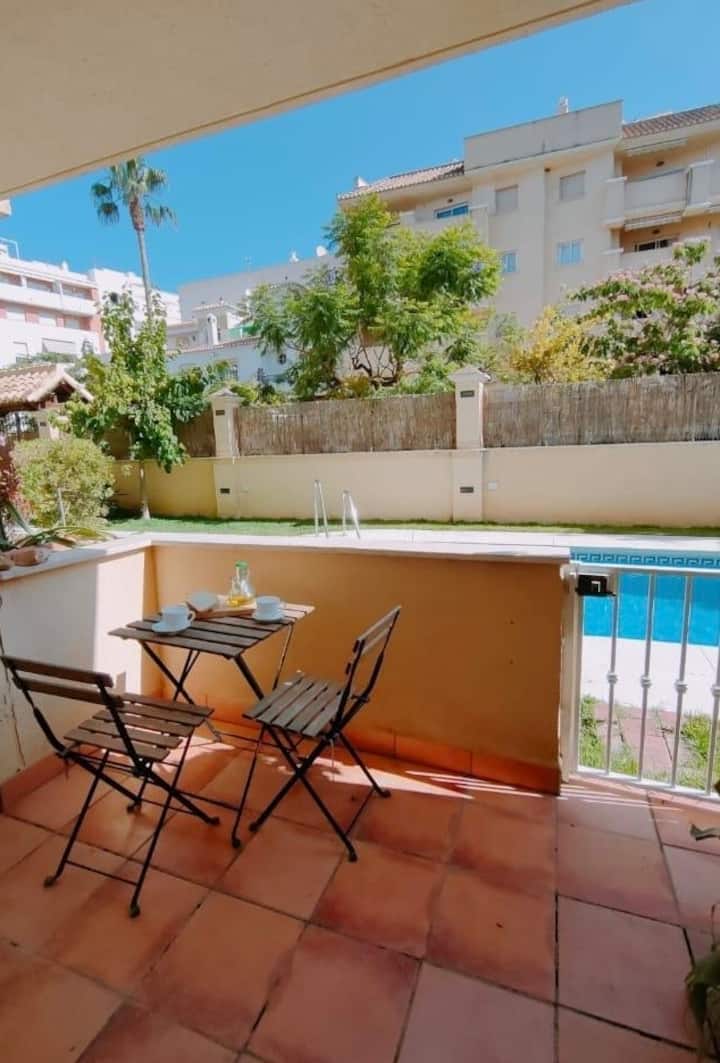 Sol, Playa Y Piscina En El Centro De Nerja - Nerja