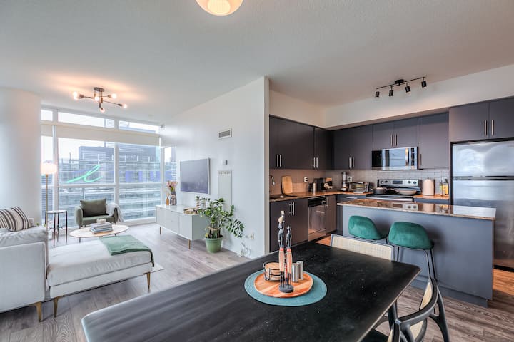 Skyline Condo With Balcony, Cn Tower Views & Wi-fi - 多倫多