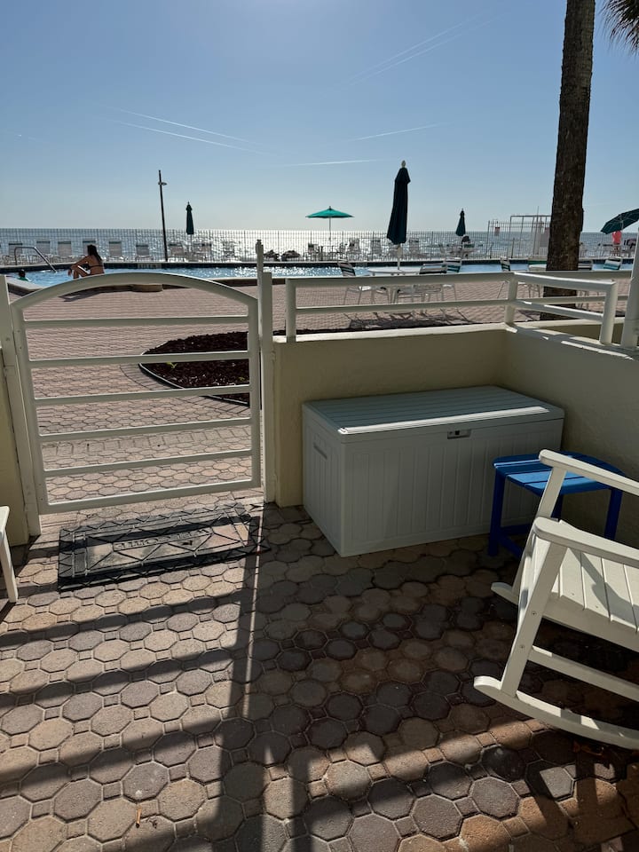Poolside Oceanfront Daytona Beach Condo - Daytona Beach, FL