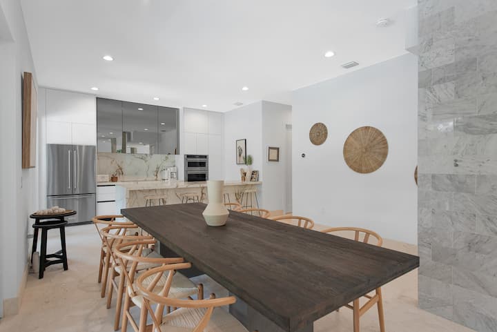 Villa Granada – Dining area