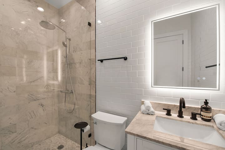 Villa Granada – Full bathroom 6