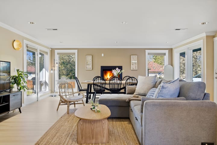 Gorgeous 6br W/ Grill & Gazebo Near Airport & Mall - SeaTac, WA