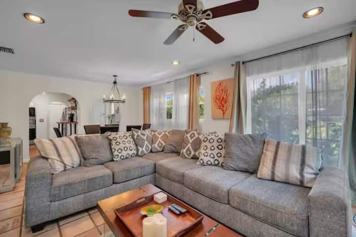 Palm Beach 3br Home | Near Downtown & Waters! A+ - Palm Beach, FL