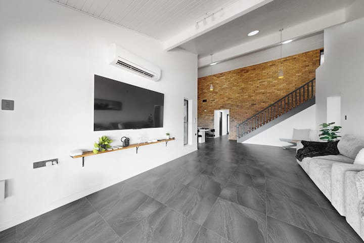 Waterfront Stay @ Newport | Commercial Kitchen - レッドクリフ
