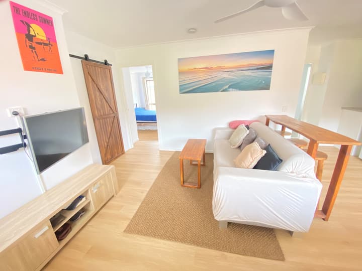 2 Bedrooms Unit In Currumbin Gold Coast - Tweed Heads