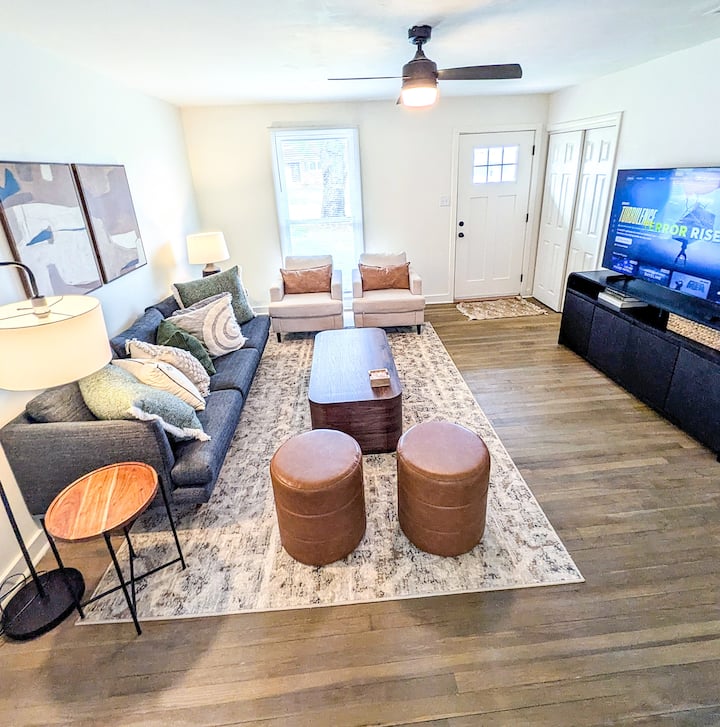 "The Leland Society" Quiet, Stylish, & Near It All - Florence, AL