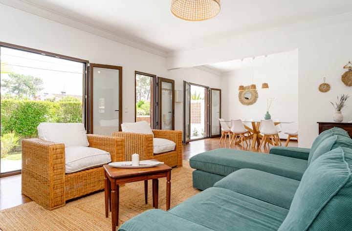 Sunaya Villa · Refúgio De Luz Na Aroeira - Costa da Caparica