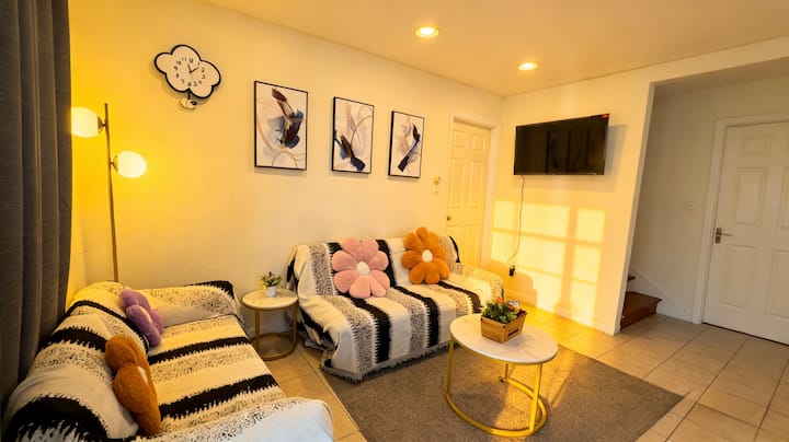 Spacious Modern 2br Home Near
San Leandro Town - San Leandro, CA