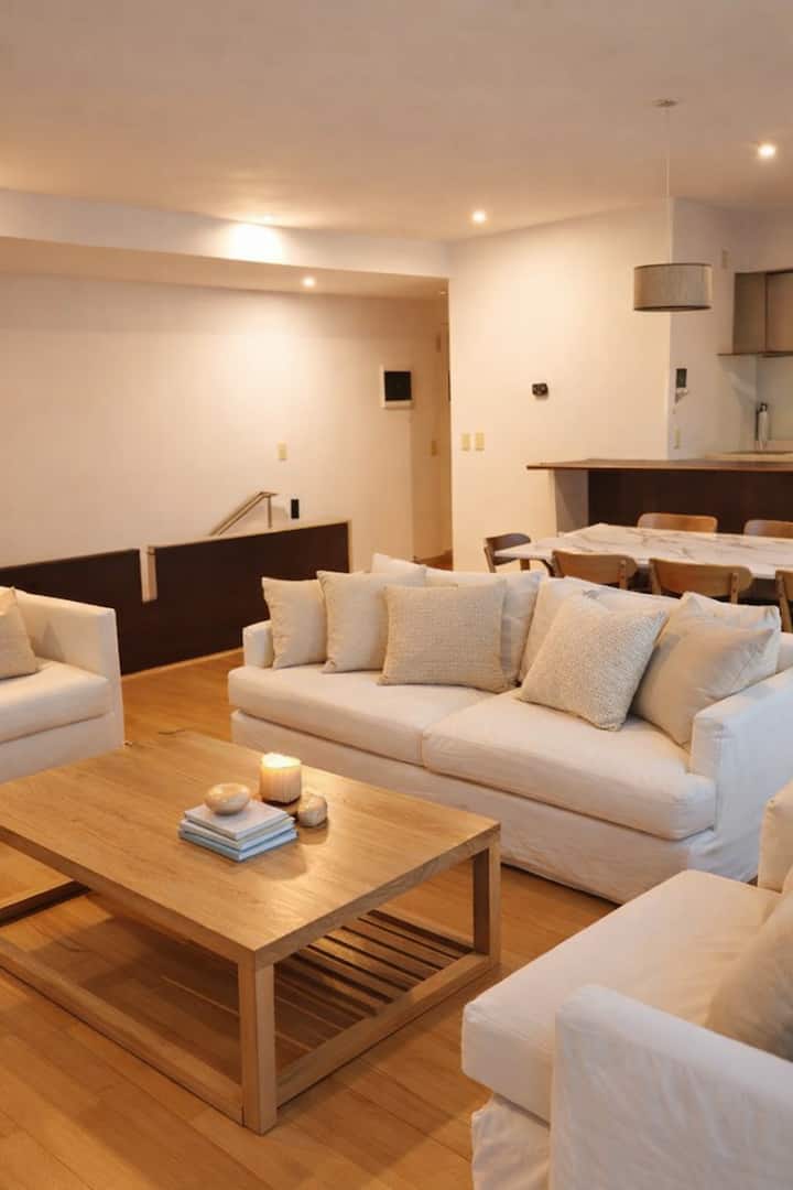 Two-bedroom apartment in Acassuso on Av. del Libertador