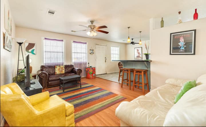 Walk To Beach-dog Friendly-coastal Retreat-sleeps8 - Surfside Beach, TX