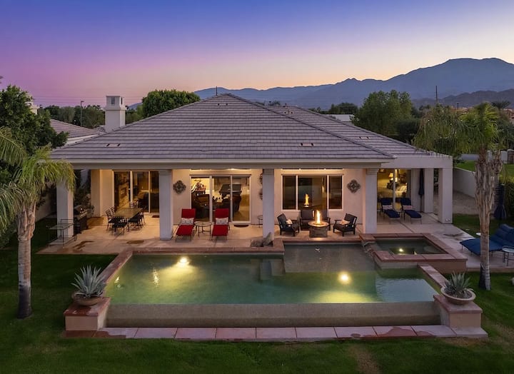 Walk To Coachella • Infinity Pool • Sleeps 10 - La Quinta, CA