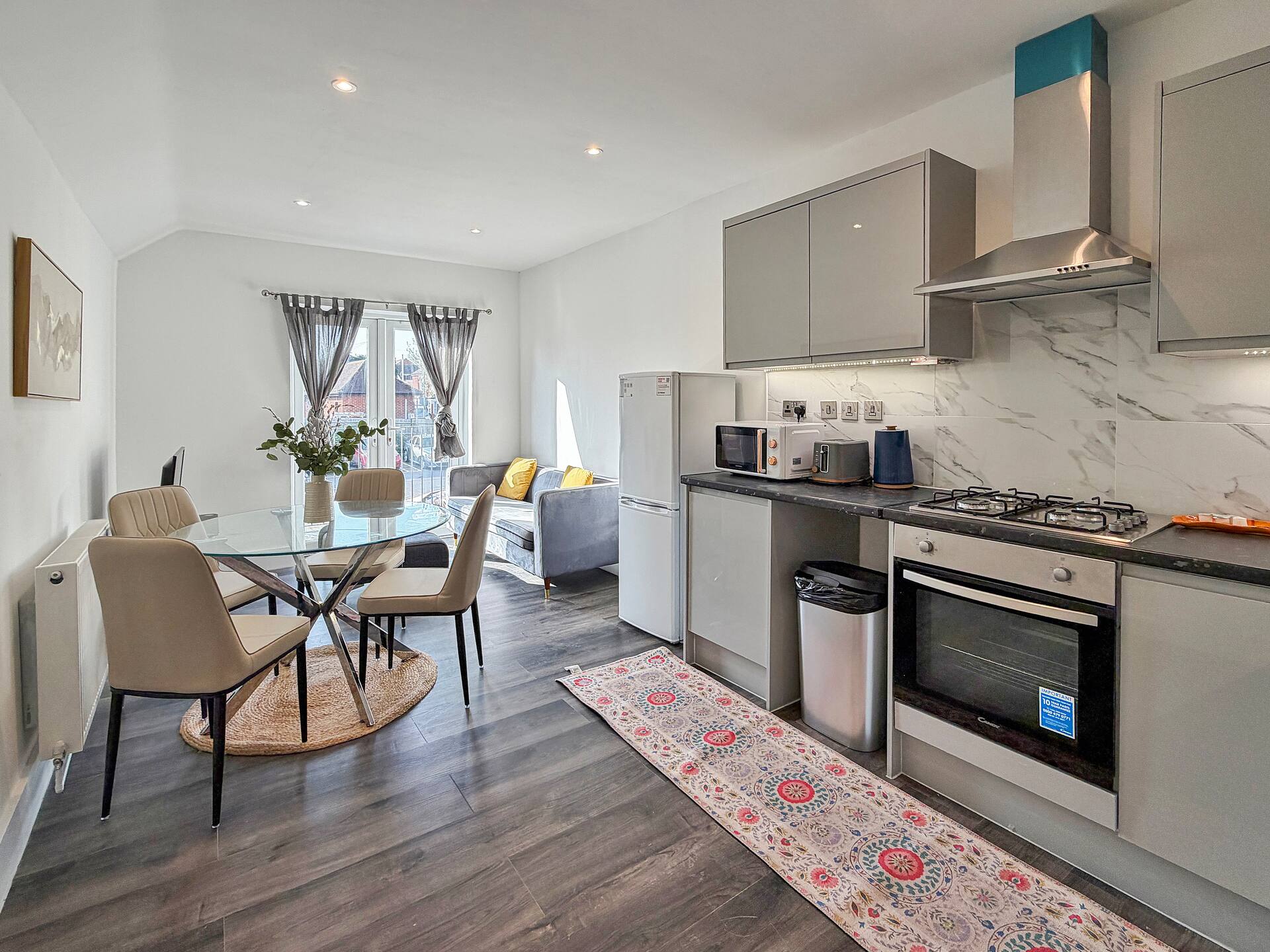 Comfortable Stay | 2 Bed MK | Off Road Parking