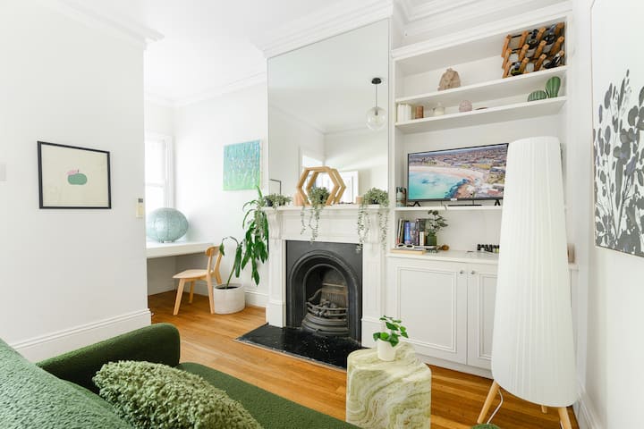 Kozyguru | Newtown | Elegant Urban Sanctuary - Burwood