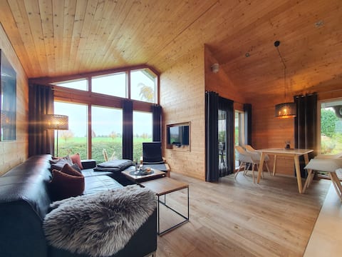 Leistungsstarkes Airbnb: Wooden vacation home Feldrain sauna, 500 m from the Baltic Sea beach in Zierow