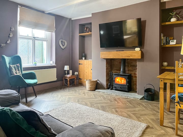 Caterpillar Cottage - Skipton