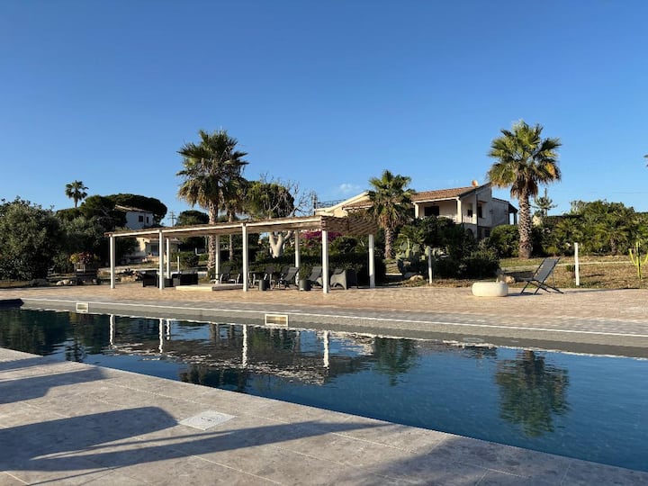 Villa Bianca In Un Parco Privato Al Plemmirio - Syracuse