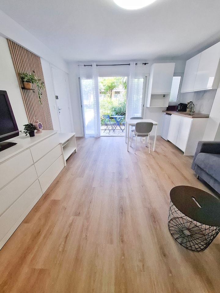 Studio Avec Terrasse – 1 Min Plage – Centre Menton - Menton
