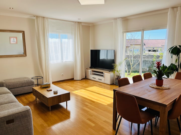 Maison 5 Chambres Pour 9 Personnes - Grand Jardin - Valence